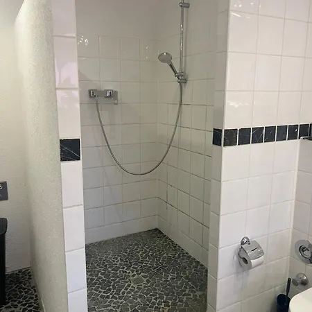 Apartment Sehr Grosse Naehe Duesseldorf, Flughafen Und Messe